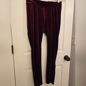 Sz. Large Velvet Leggings in Rich Burgundy